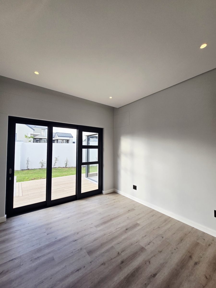3 Bedroom Property for Sale in Kingswood Golf Estate Western Cape